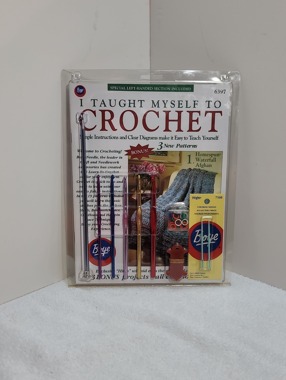 I Taught Myself to Crochet Kit with Multi-Colored Hooks NWOT